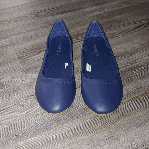Cinak navy flat slip ons Sz 10 EUC - Picture 2 of 7